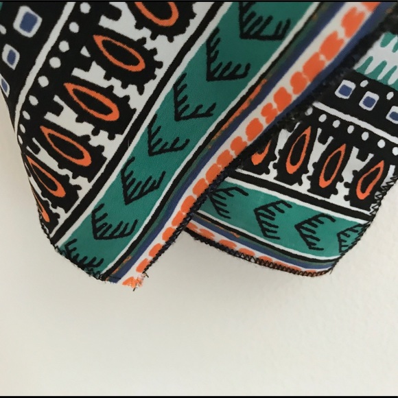 💵5 FOR $25💵 Multi-Color Southwestern print Top - Picture 5 of 5